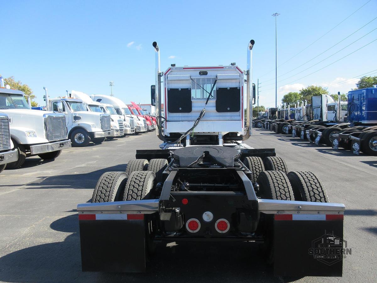 Used 2019 FREIGHTLINER 122SD