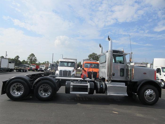 Used 2015 PETERBILT 389