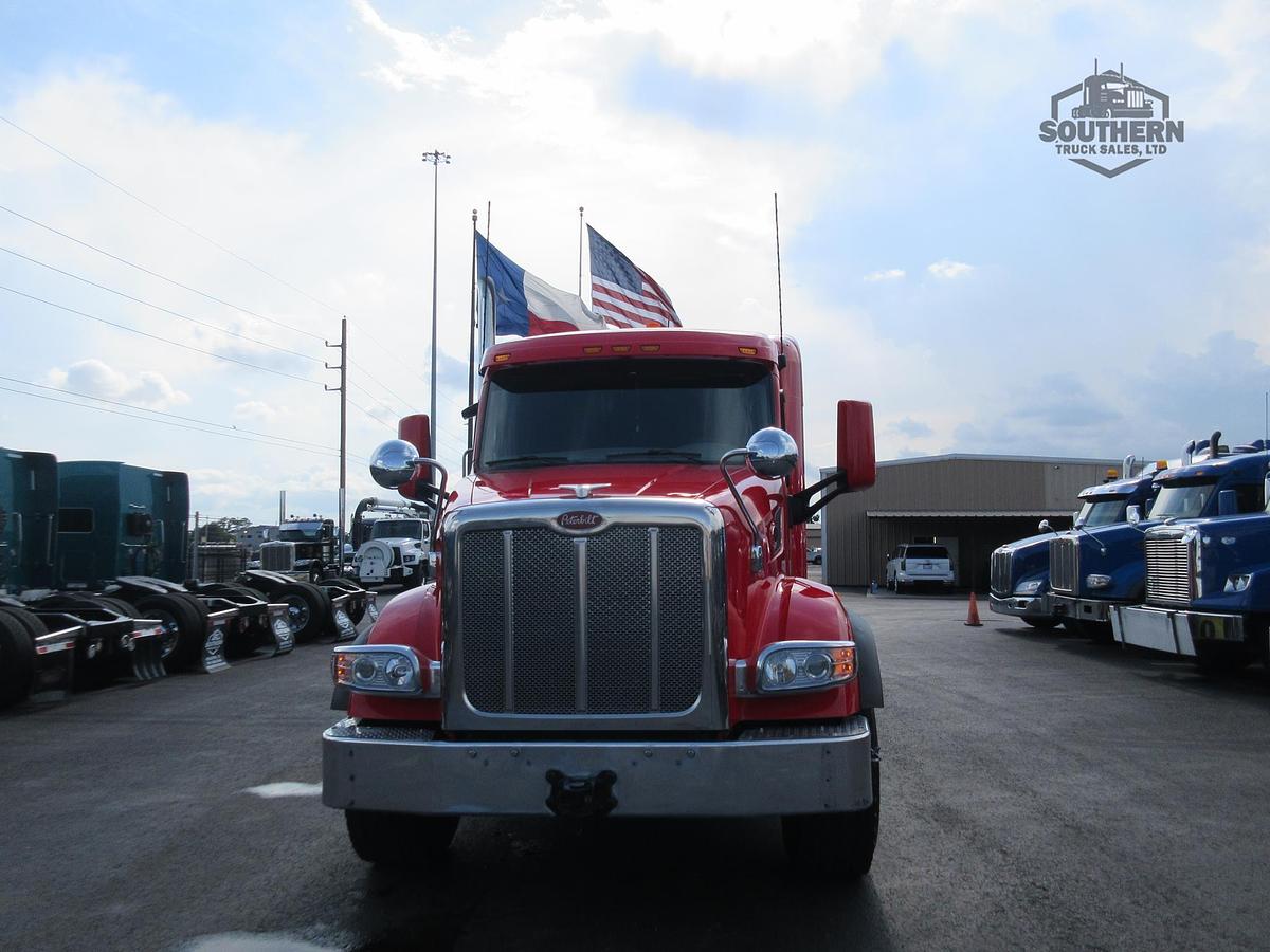 Used 2021 PETERBILT 567