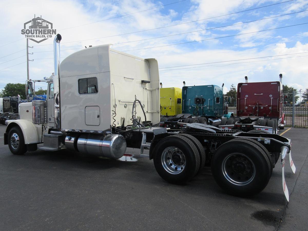 Used 2019 PETERBILT 389