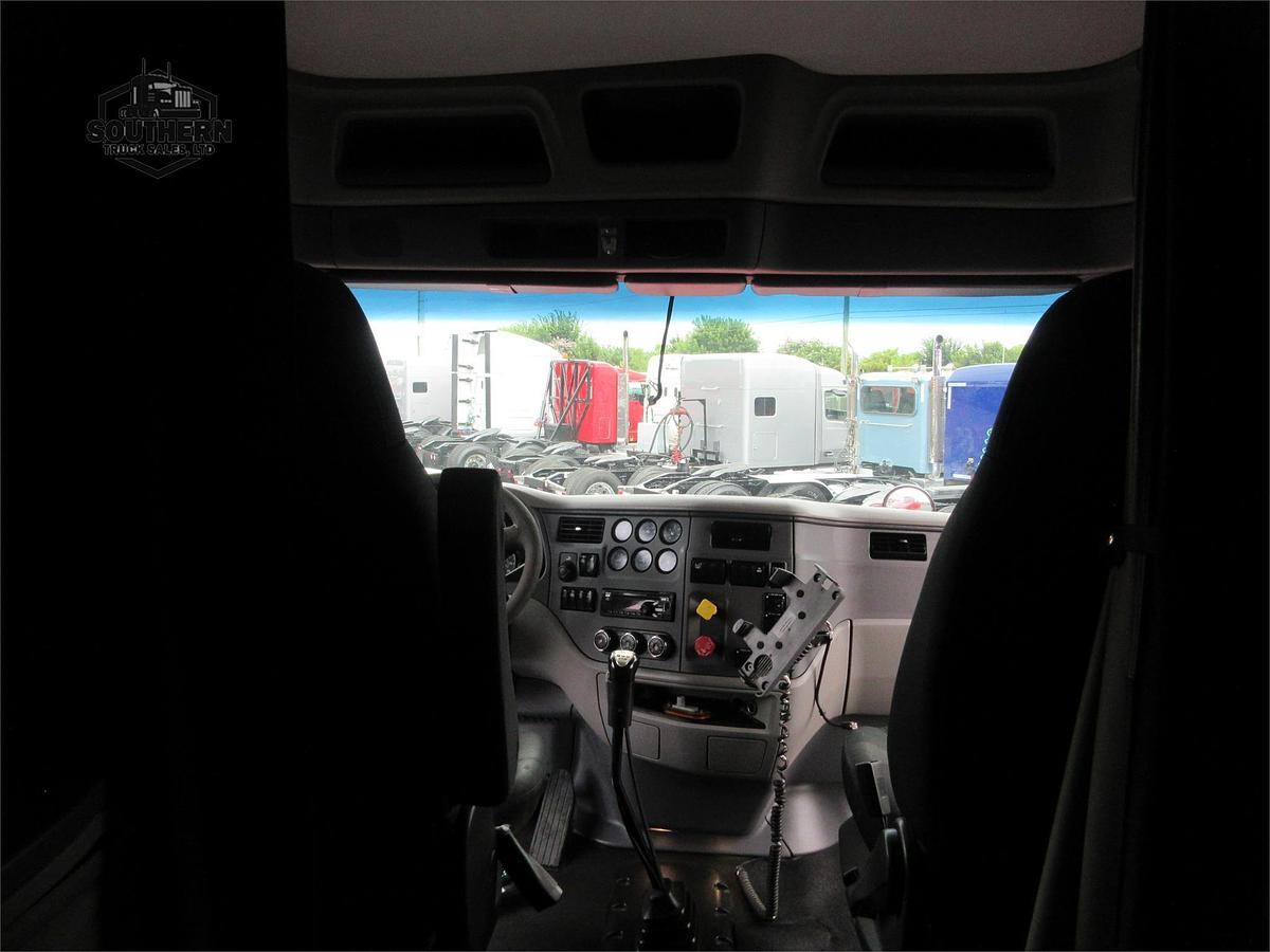 Used 2020 PETERBILT 567