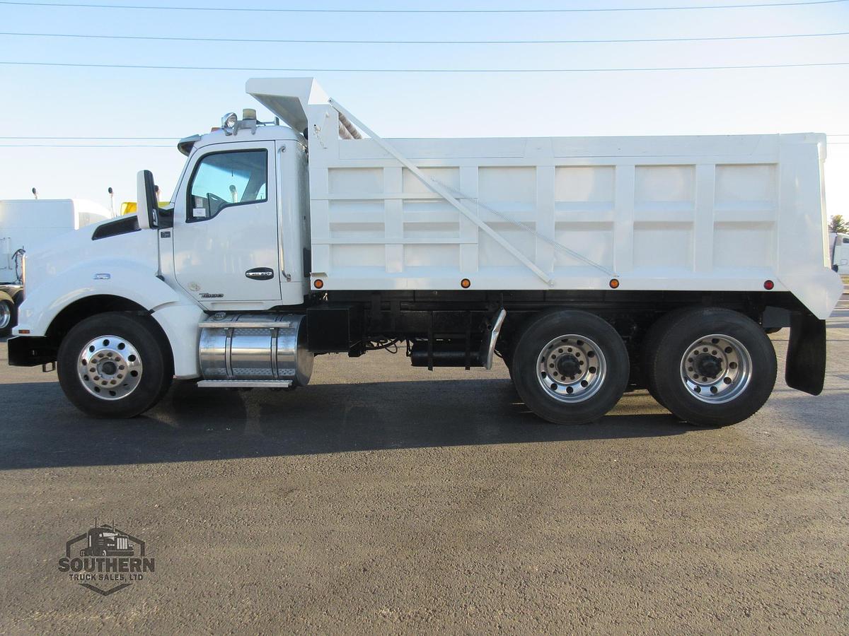 Used 2016 KENWORTH T880