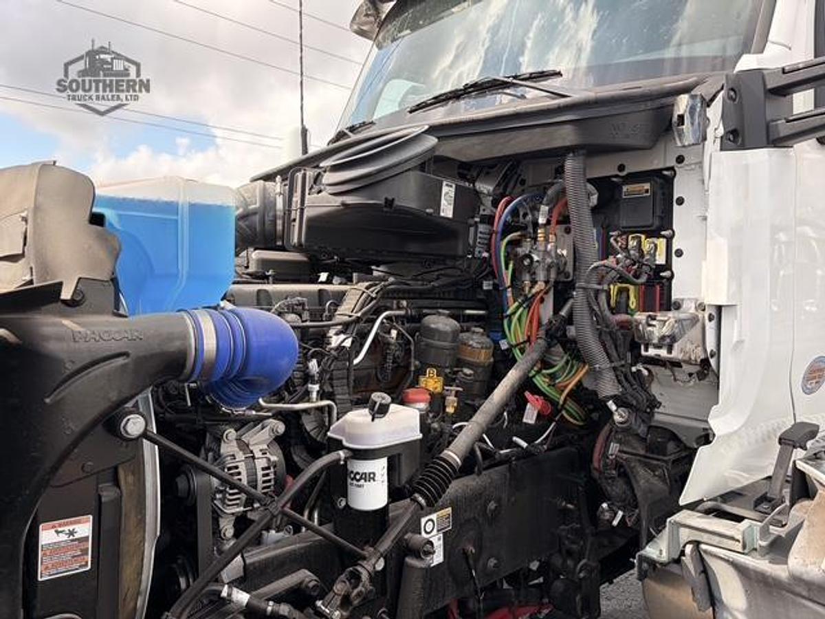 Used 2025 KENWORTH T880