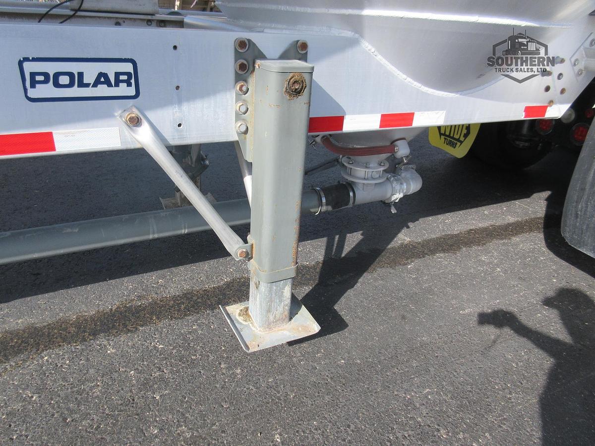 Used 2011 POLAR 41 ft