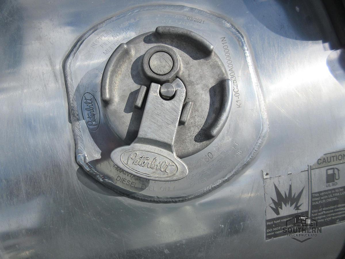 Used 2022 PETERBILT 389