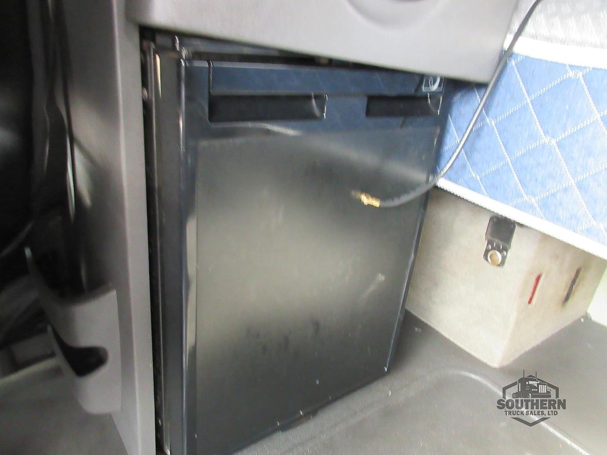 Used 2021 INTERNATIONAL LT