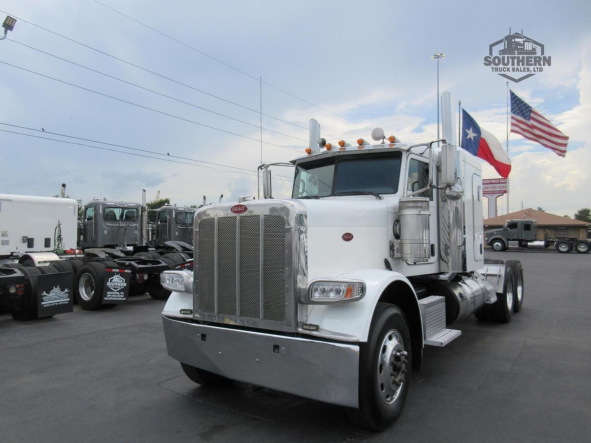 Used 2018 PETERBILT 389