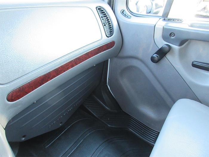 Used 2017 FREIGHTLINER BUSINESS CLASS M2 106