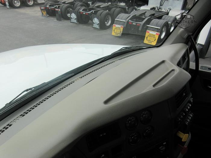 Used 2020 PETERBILT 567