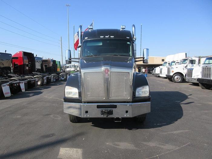 Used 2021 KENWORTH T880