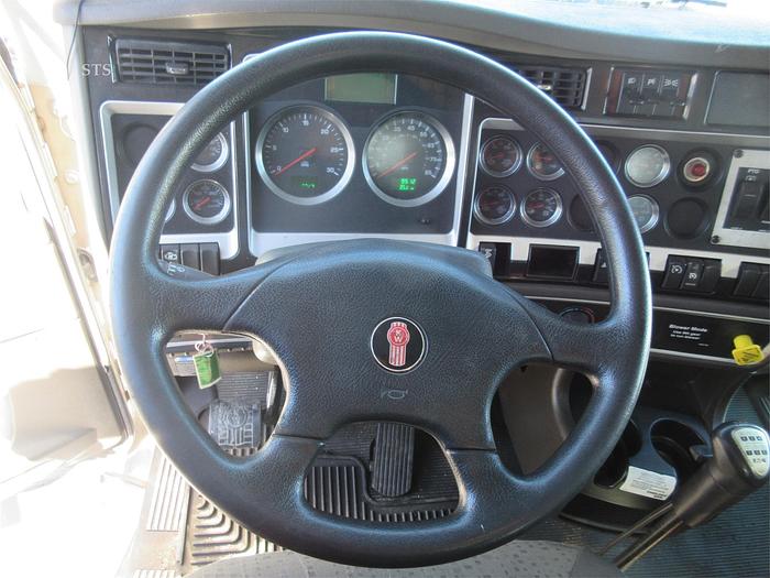 Used 2015 KENWORTH T800