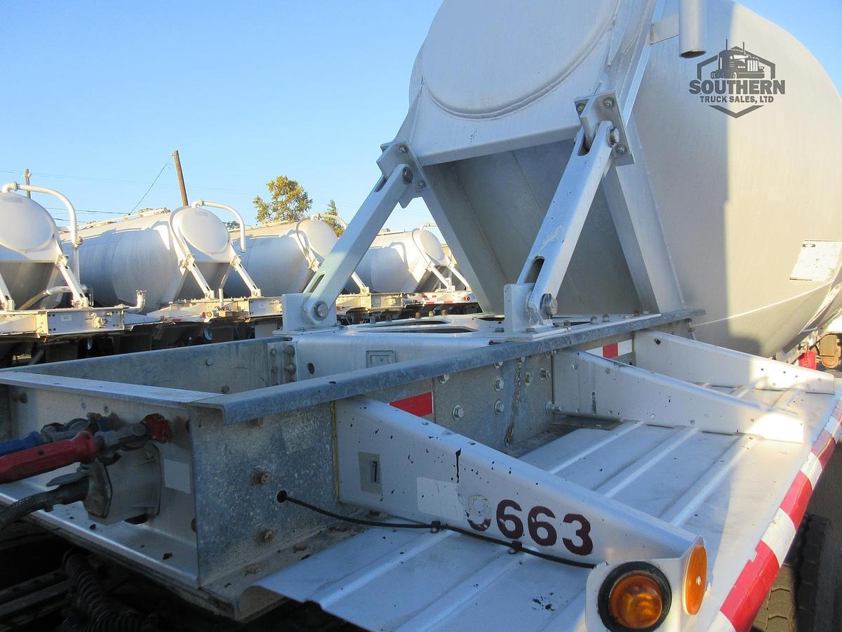 Used 2011 POLAR 41 ft