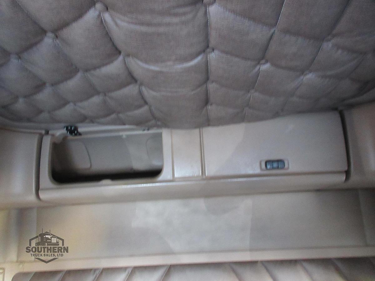 Used 2021 FREIGHTLINER CORONADO 122 SD