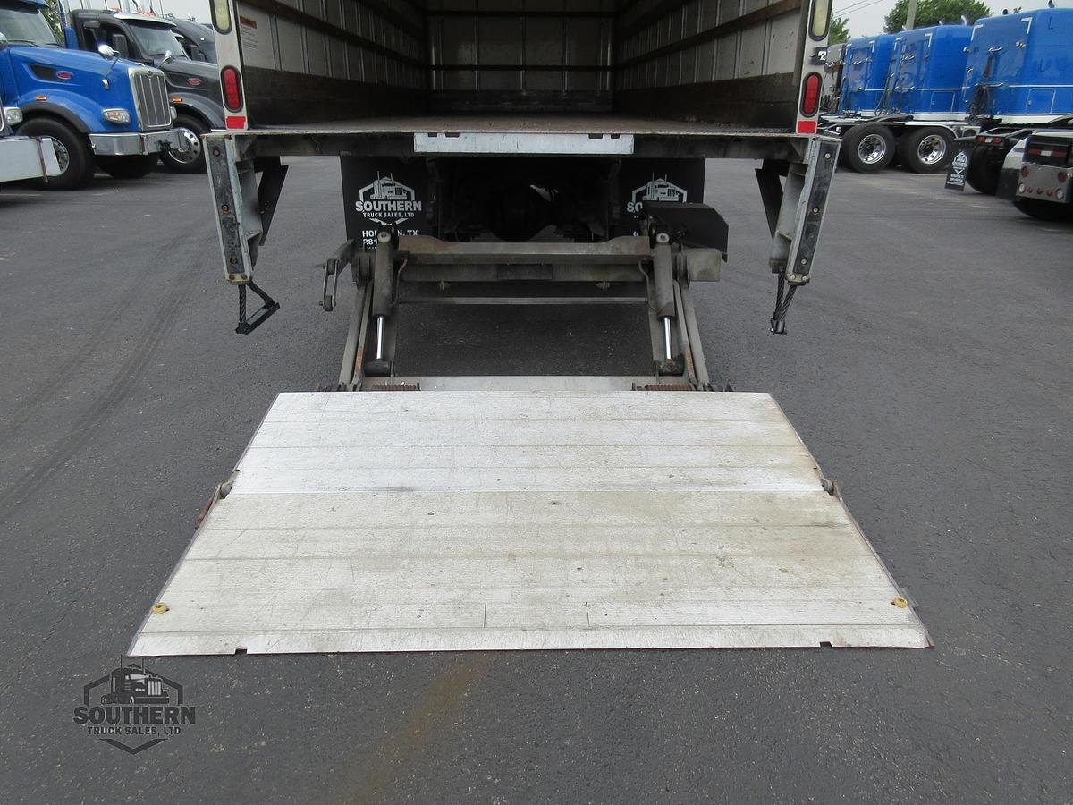 Used 2017 FREIGHTLINER BUSINESS CLASS M2 106