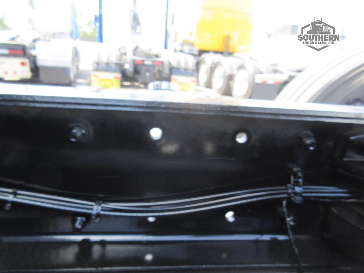 Used 2023 KENWORTH T880