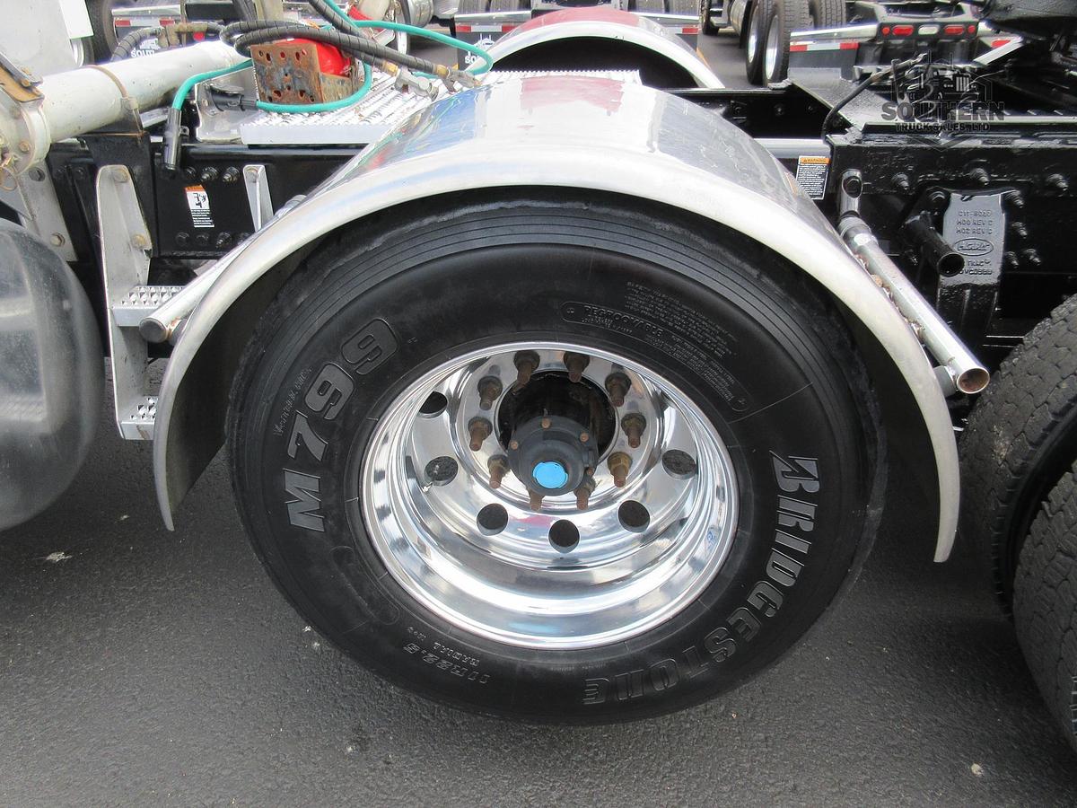 Used 2019 PETERBILT 567