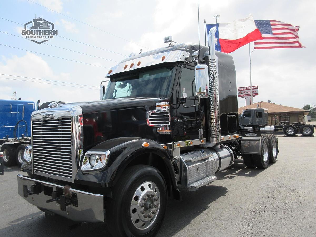 Used 2023 FREIGHTLINER CORONADO 122 SD