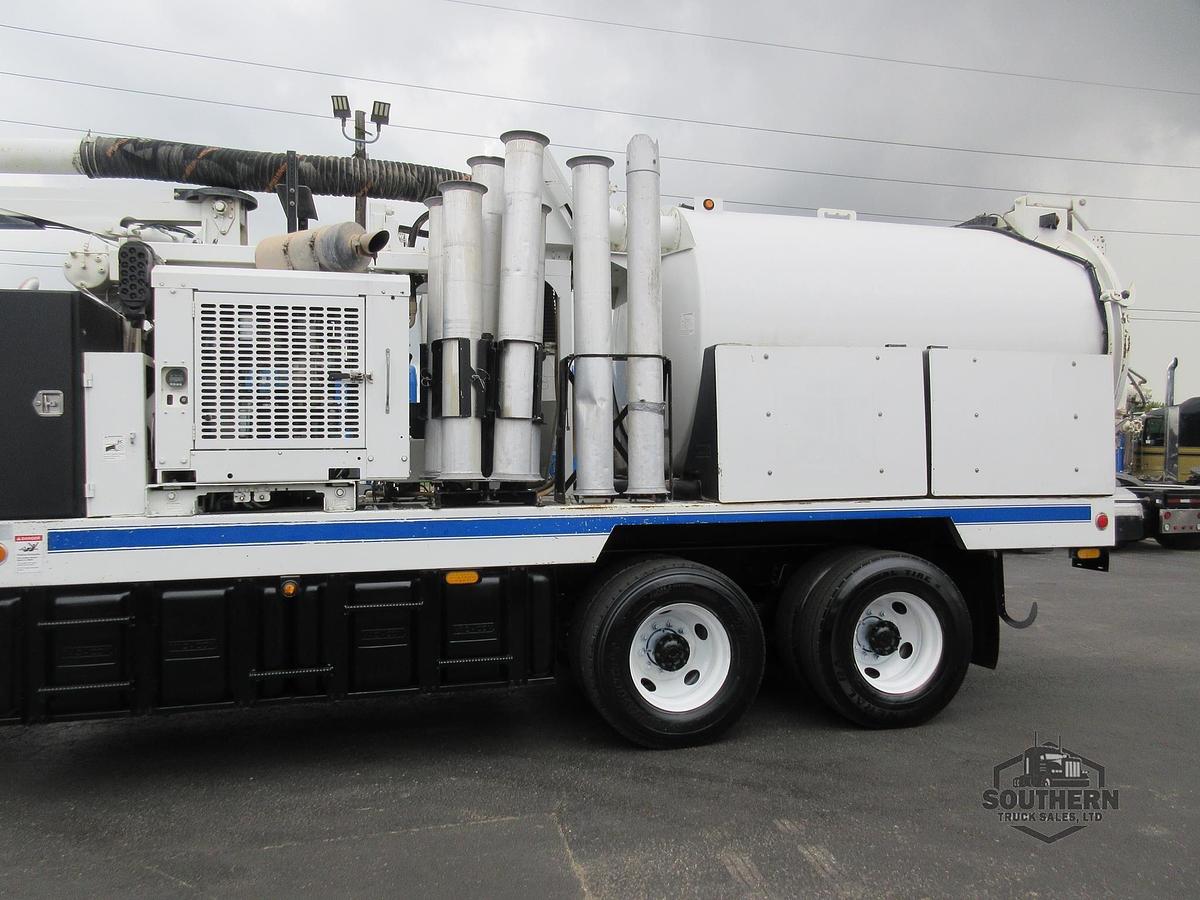Used 2014 FREIGHTLINER 114SD