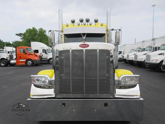 Used 2016 PETERBILT 389