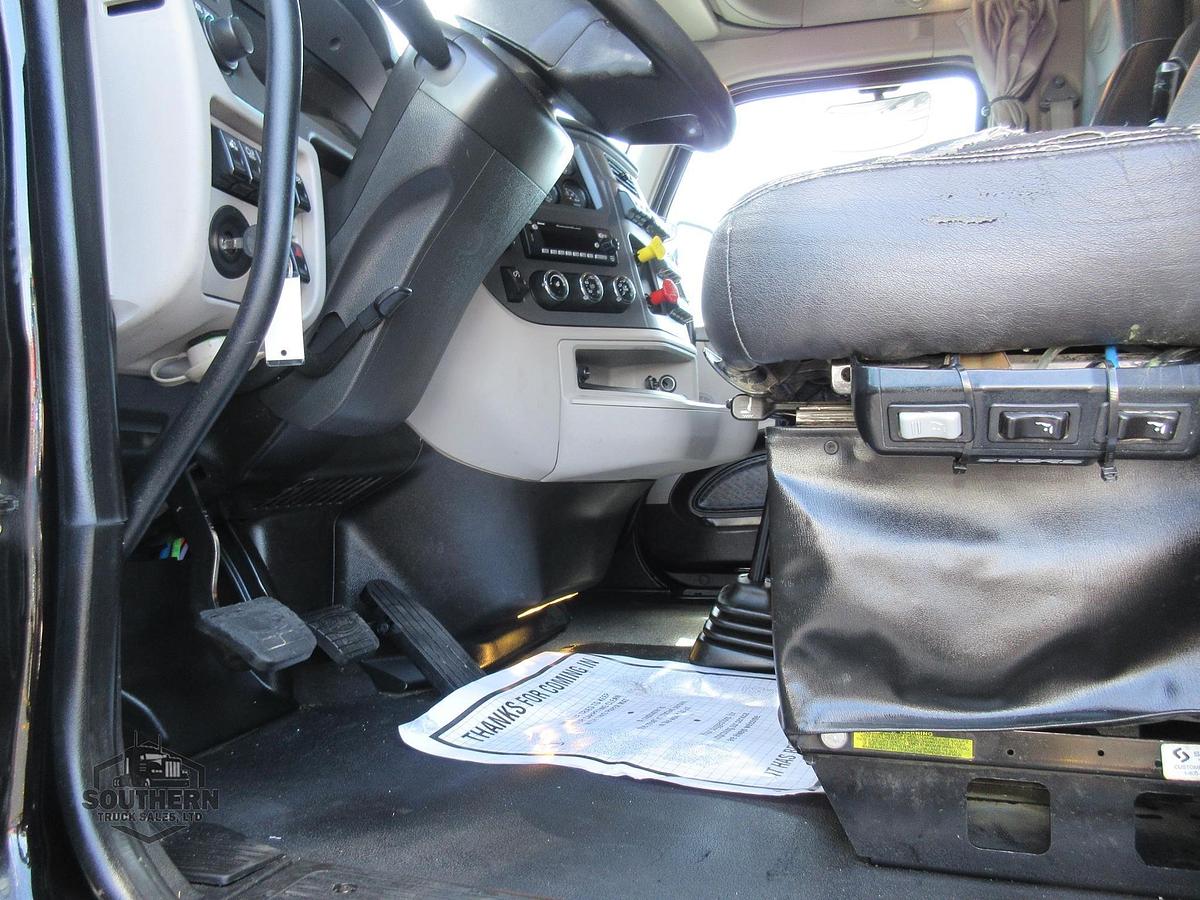 Used 2023 PETERBILT 567