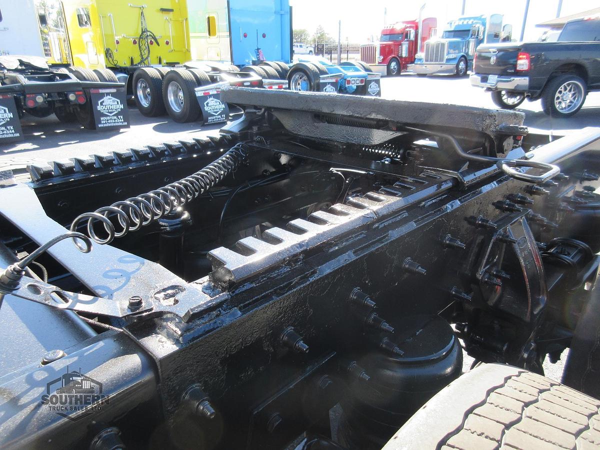 Used 2019 PETERBILT 389