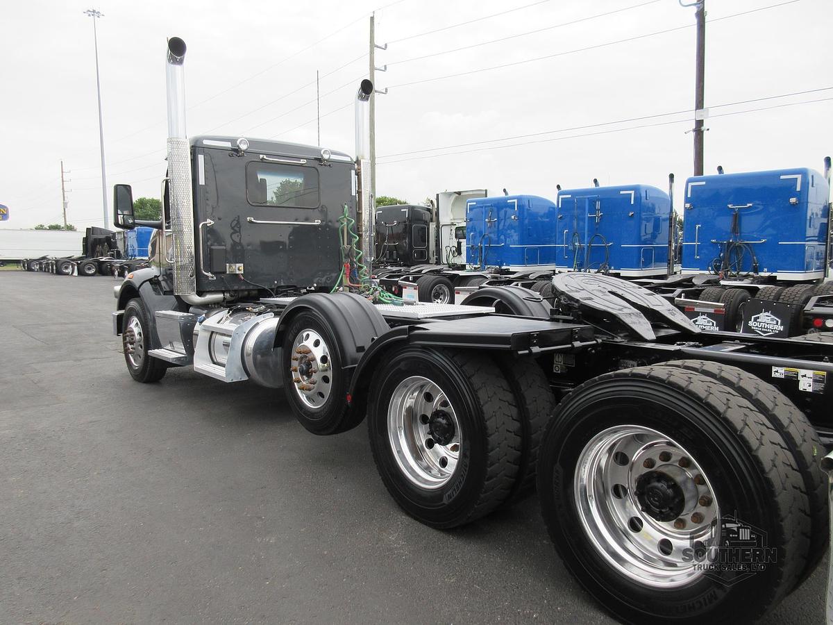 Used 2025 PETERBILT 567