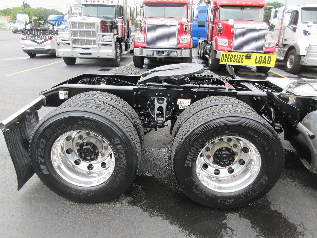 Used 2020 PETERBILT 567