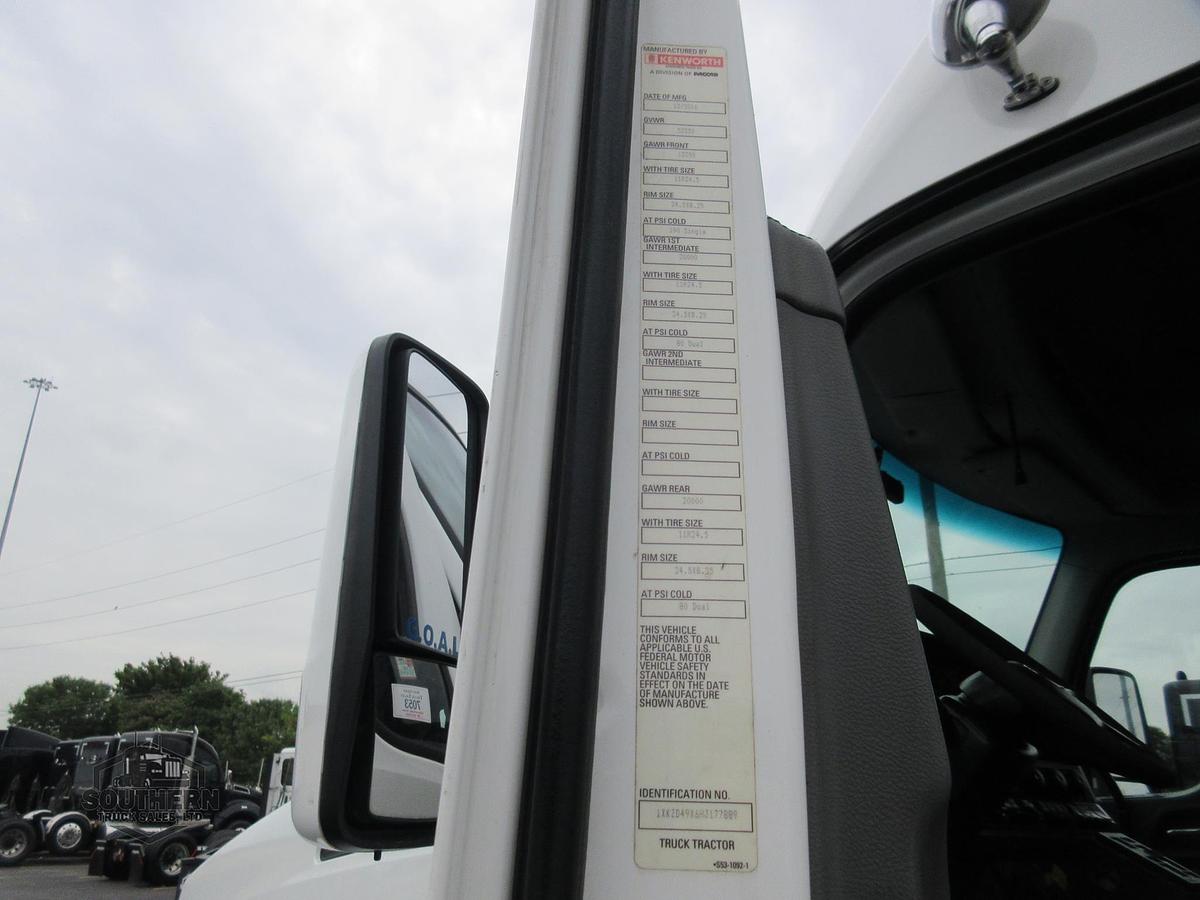 Used 2017 KENWORTH T880