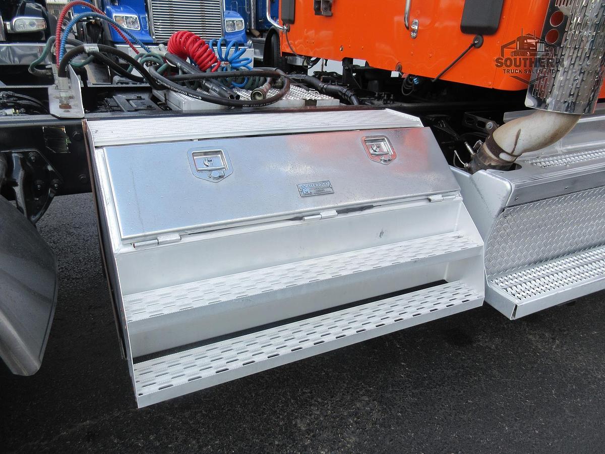 Used 2019 PETERBILT 567
