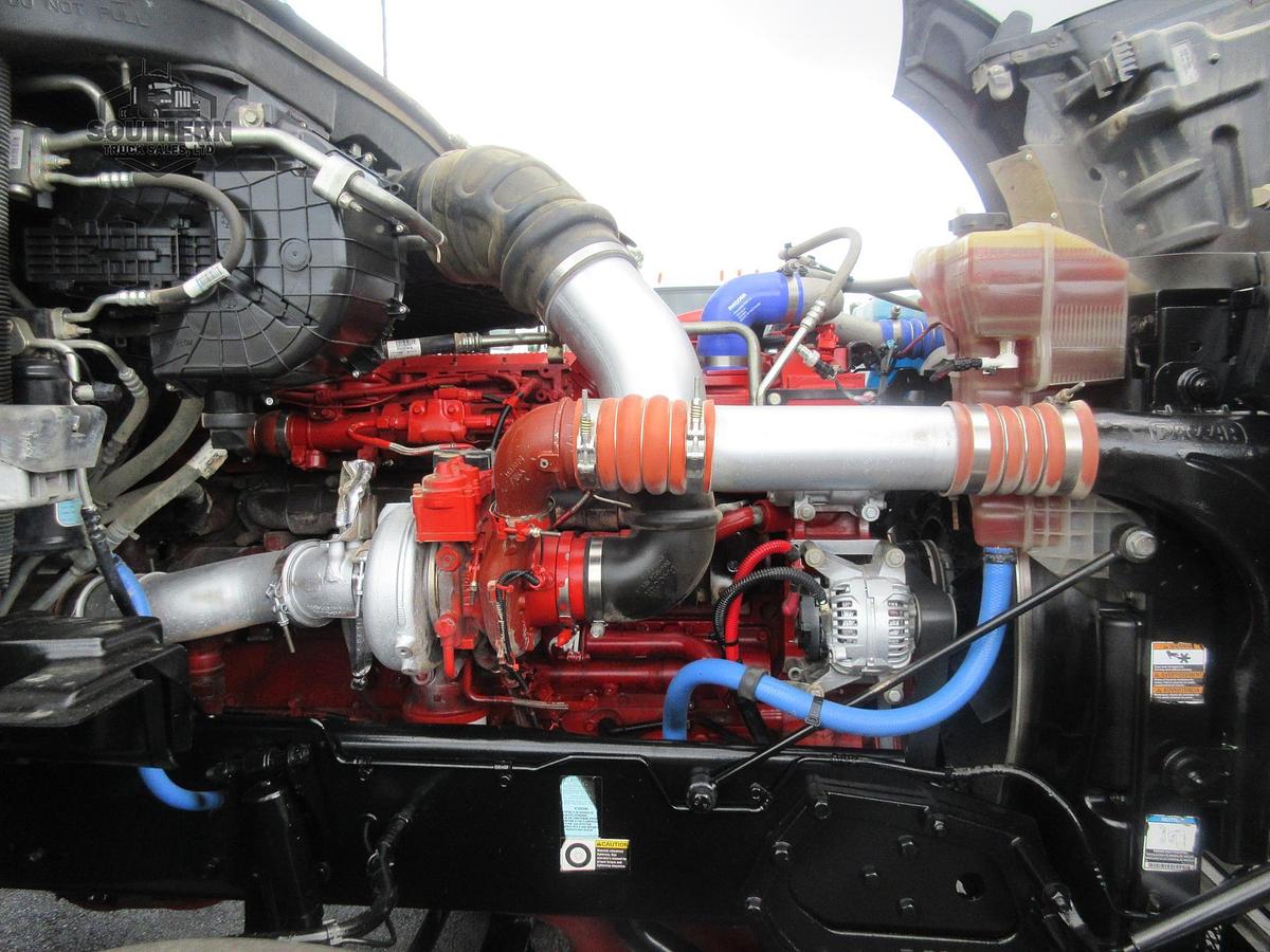 Used 2023 KENWORTH T880