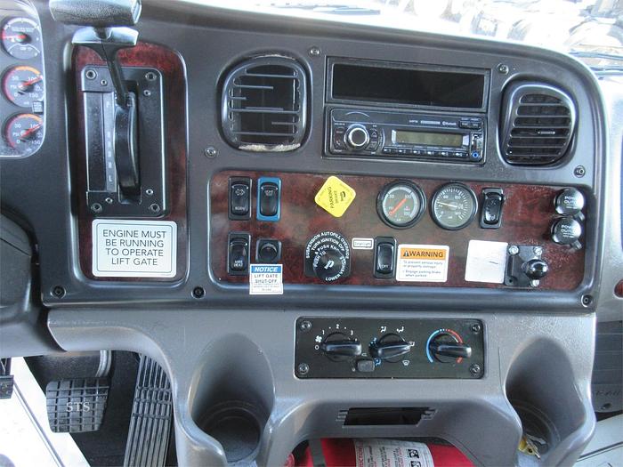 Used 2017 FREIGHTLINER BUSINESS CLASS M2 106