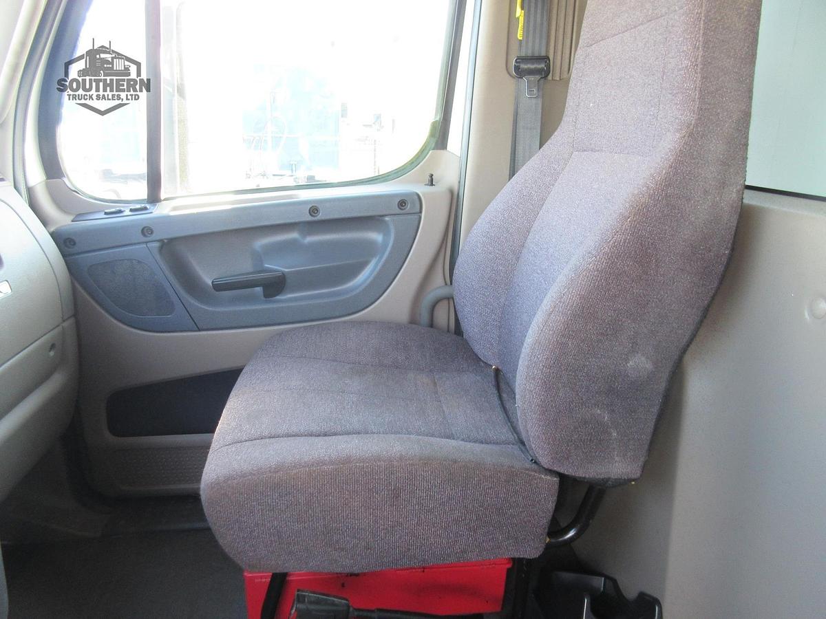 Used 2020 FREIGHTLINER CASCADIA 125