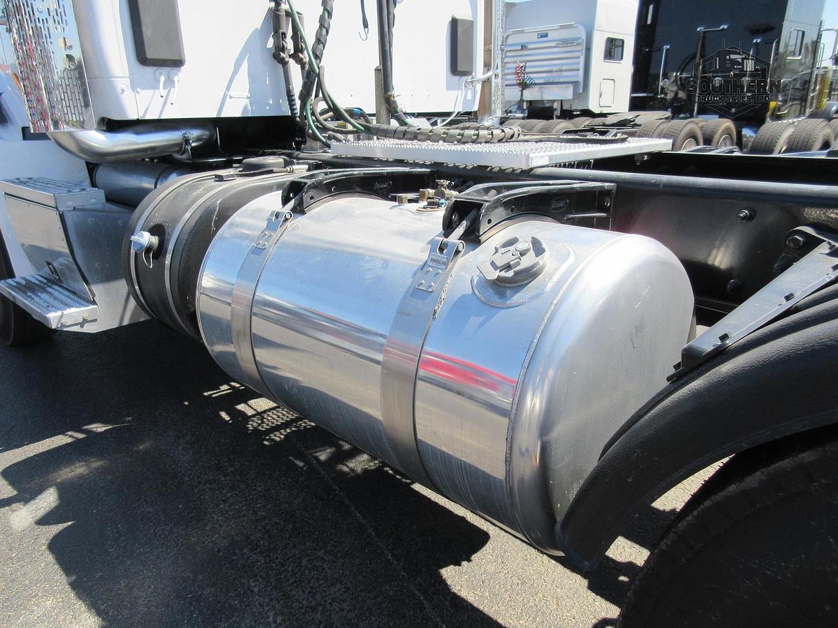 Used 2020 PETERBILT 567