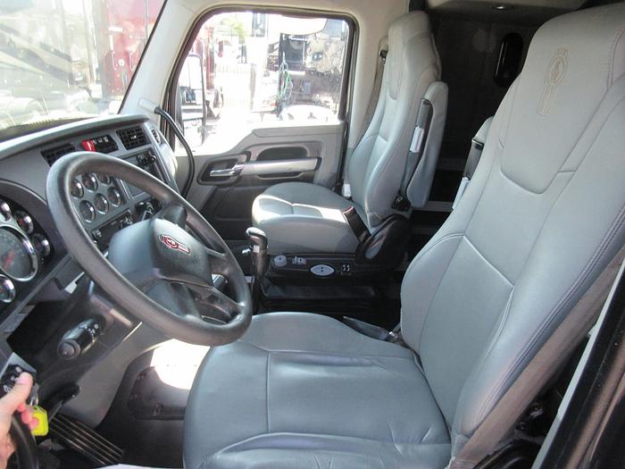 Used 2021 KENWORTH T880