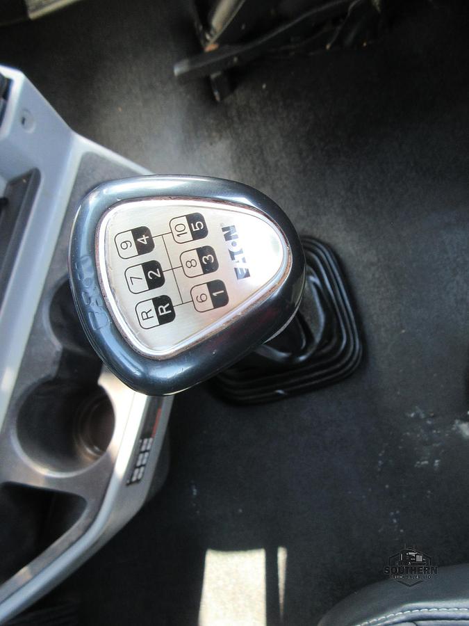 Used 2019 FREIGHTLINER 122SD