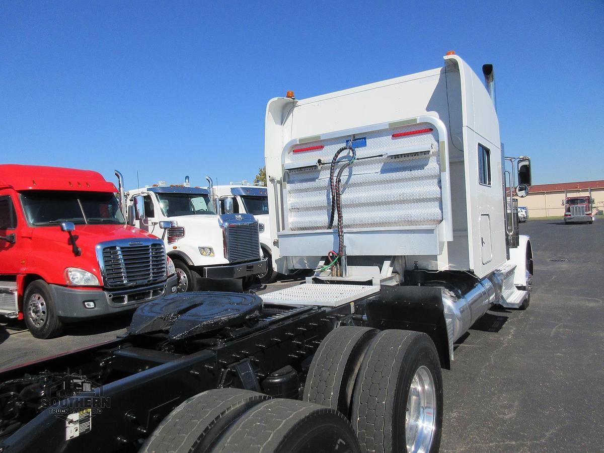 Used 2019 PETERBILT 389