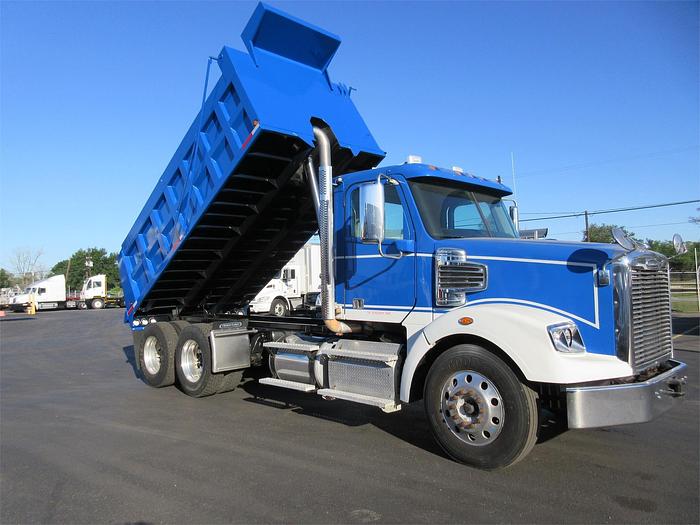 Used 2015 FREIGHTLINER CORONADO 122 SD