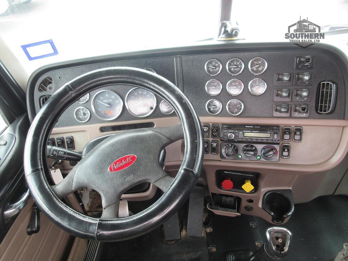 Used 2011 PETERBILT 388