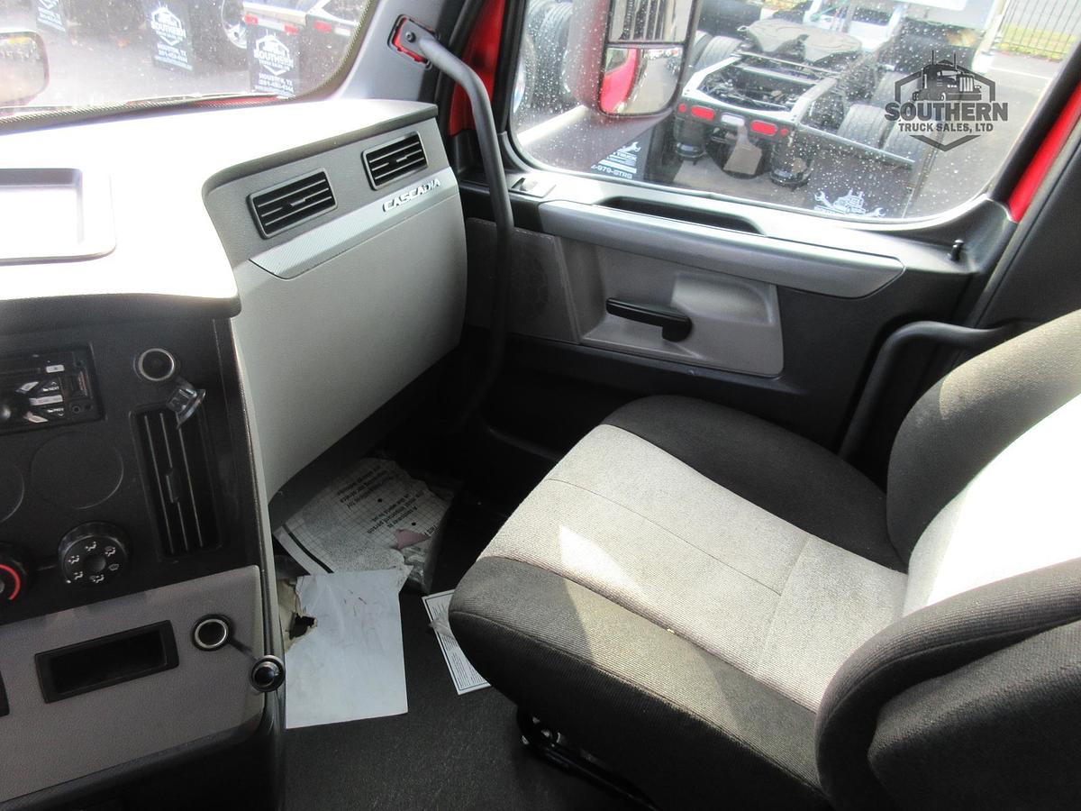 Used 2020 FREIGHTLINER CASCADIA 126