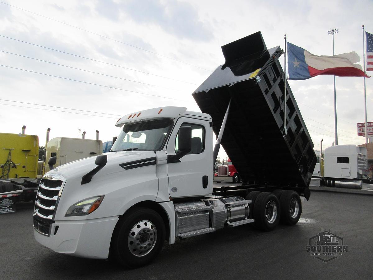 Used 2020 FREIGHTLINER CASCADIA 126