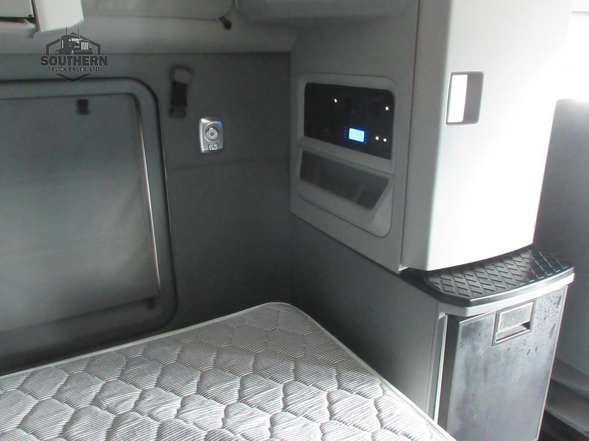 Used 2019 KENWORTH T880