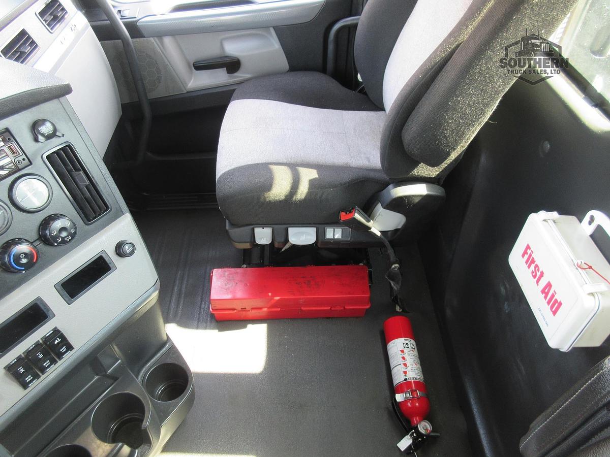 Used 2019 FREIGHTLINER CASCADIA 126