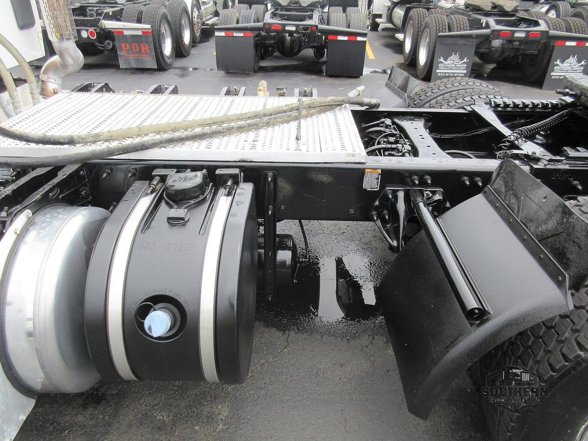 Used 2020 PETERBILT 567