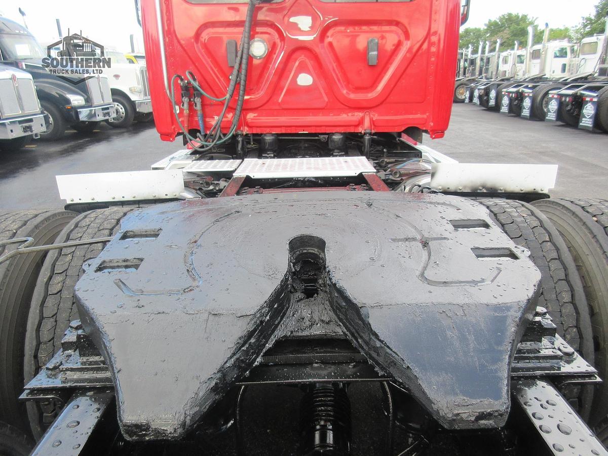 Used 2020 FREIGHTLINER CASCADIA 126