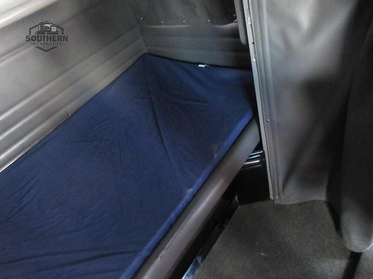 Used 2019 PETERBILT 389