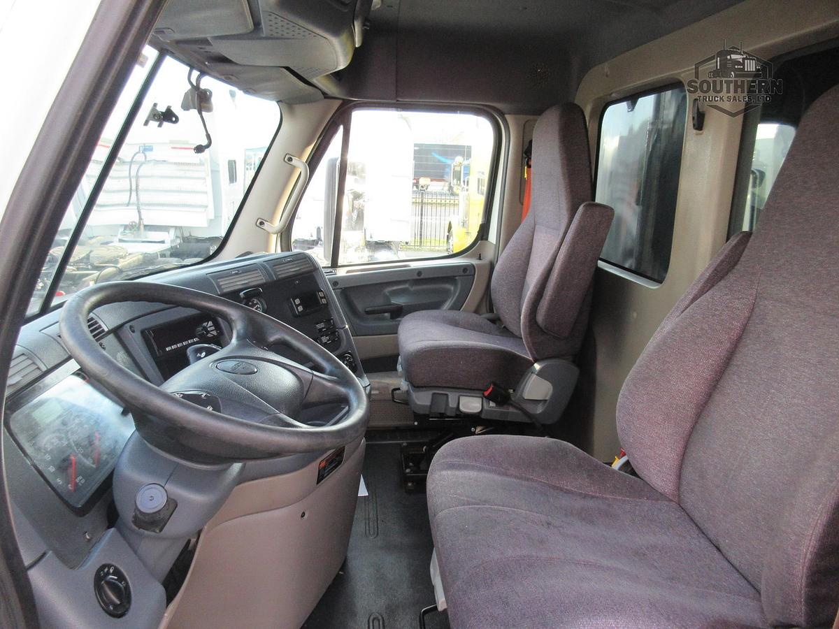 Used 2019 FREIGHTLINER CASCADIA 125