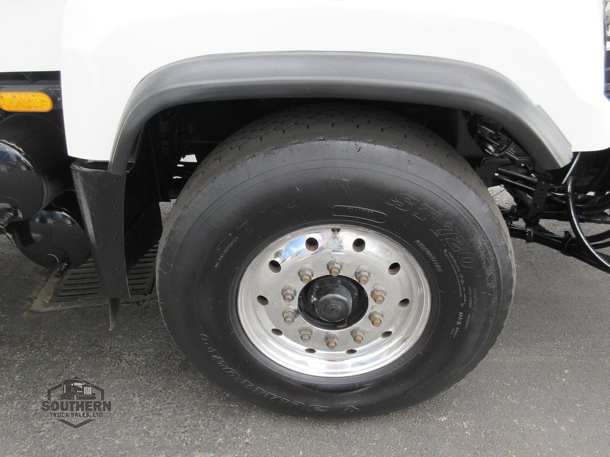 Used 2014 FREIGHTLINER 114SD