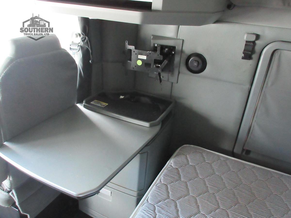 Used 2019 KENWORTH T880