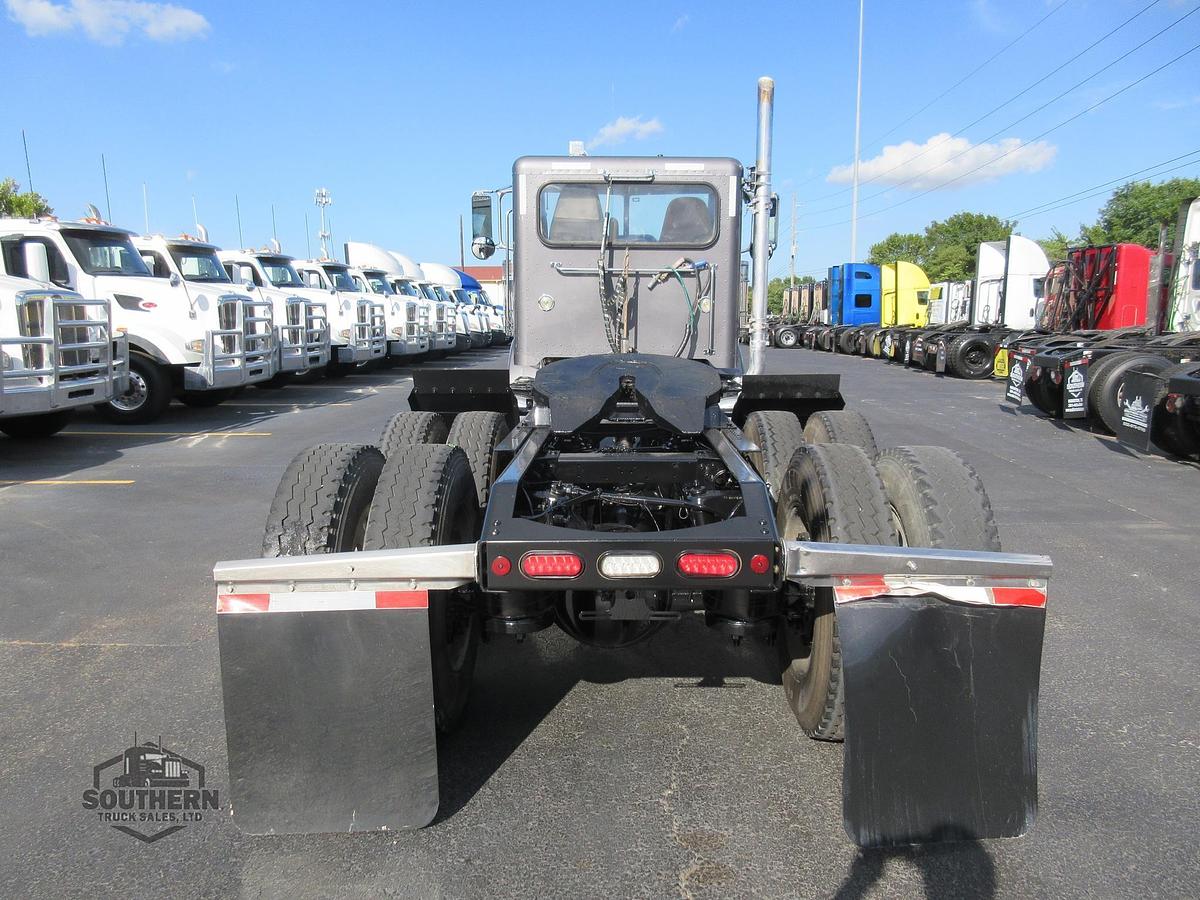 Used 2022 PETERBILT 389