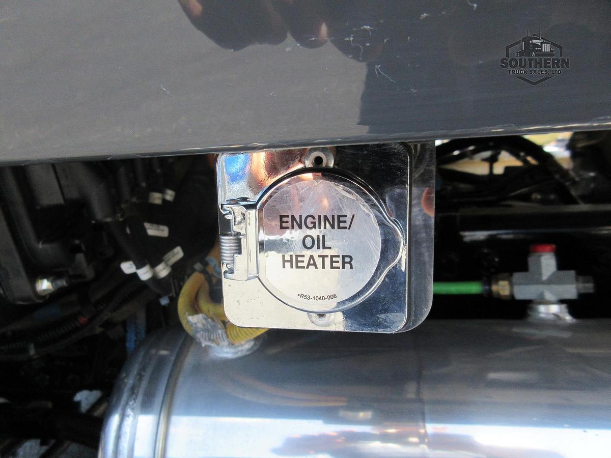 Used 2025 PETERBILT 567